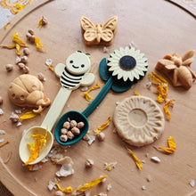 Load image into Gallery viewer, Bee Bio Spoon