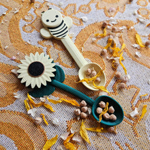 Load image into Gallery viewer, Sunflower Bio Spoon