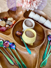 Load image into Gallery viewer, Rainbow Flower Spoons