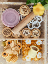 Load image into Gallery viewer, Wooden Bee Stamps