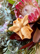Load image into Gallery viewer, Wooden Bee / Barbara Bee