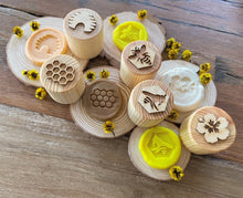 Load image into Gallery viewer, Wooden Bee Stamps