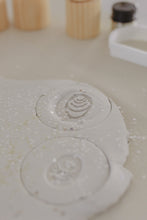 Load image into Gallery viewer, White Air Drying Clay - 1kg