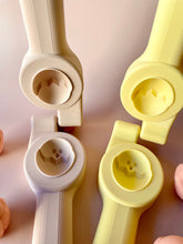 Load image into Gallery viewer, Chick Hatching Eco Press