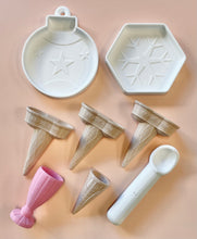 Load image into Gallery viewer, Lucky Dip! Icecream Play Set SECONDS ($74 RRP for $17)