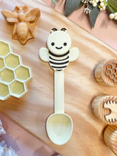 Load image into Gallery viewer, Bee Bio Spoon