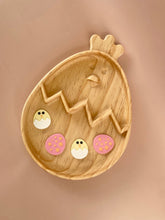Load image into Gallery viewer, Wooden Hatching Chick Tray