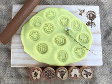 Load image into Gallery viewer, Playdough Board - Bee &amp; Sunflower