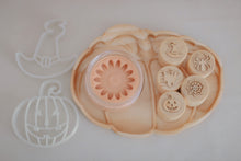 Load image into Gallery viewer, Wooden Pumpkin Trinket Tray