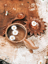 Load image into Gallery viewer, Wooden Leaf Cup
